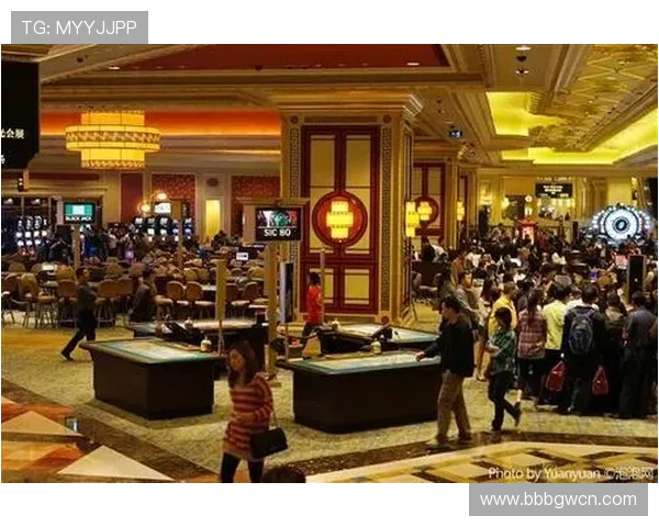 世界第一赌城：揭秘拉斯维加斯的繁华夜生活与奢华体验